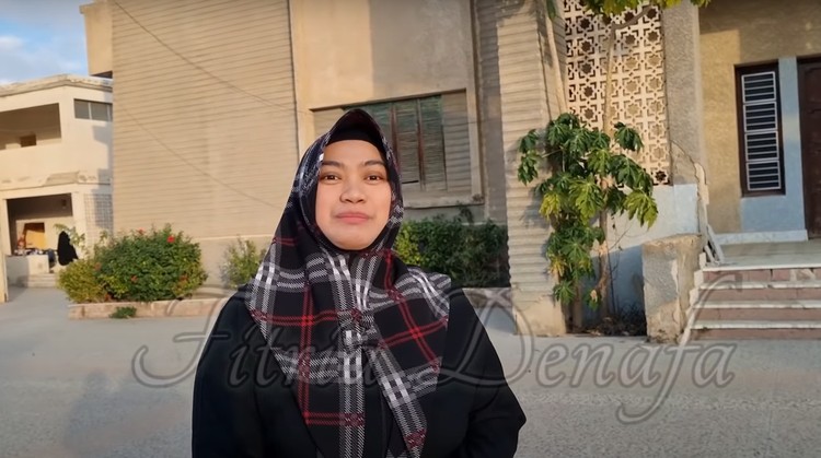 Fitria Denafa Fitria Denafa