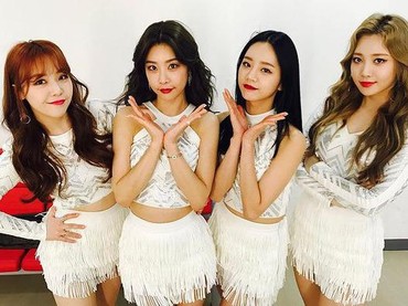 Lirik Lagu Something - Girl's Day