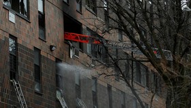 FOTO: Kebakaran Maut Apartemen, Terburuk dalam Sejarah Modern New York