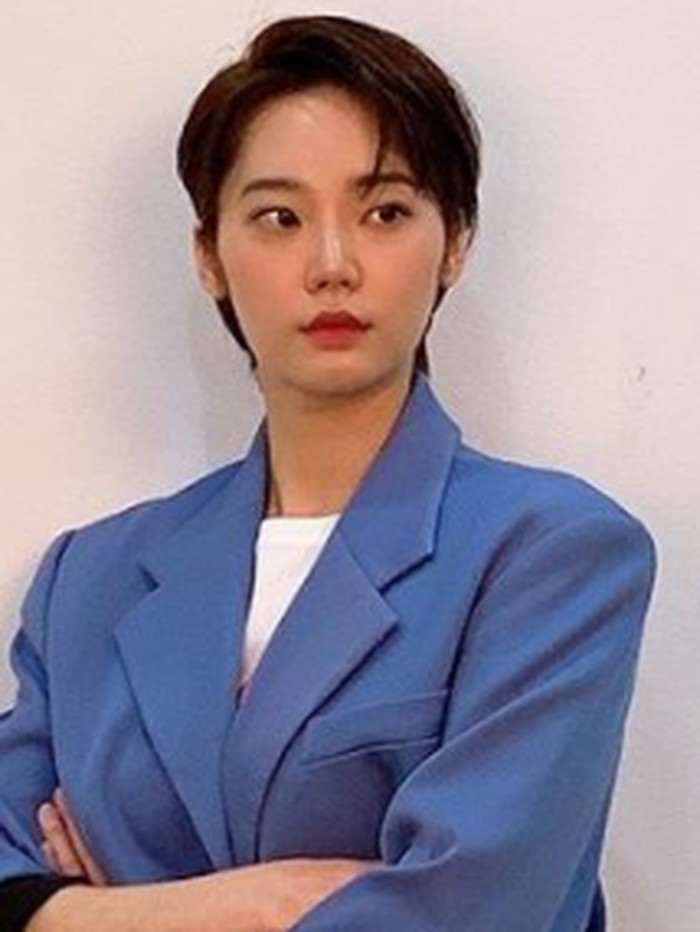 Landscape Entertainment selaku agensi membenarkan kabar duka tersebut. Belum diketahui pasti penyebab kematiannya, namun pihak agensi meminta masyarakat agar tidak menyebarkan rumor atau spekulasi tidak benar atas kejadian ini./ foto: instagram.com/landscape_ent