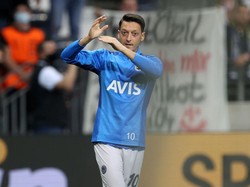 Akun Raffi Ahmad Diserbu Netizen: Ozil, Mana Ozil?