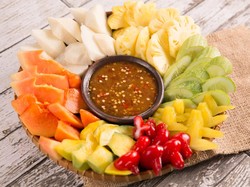 Resep Rujak Lotis Khas Jawa Tengah yang Enak dan Segar