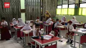 VIDEO: Omicron Mengganas, PTM 100 Persen di Bekasi Batal