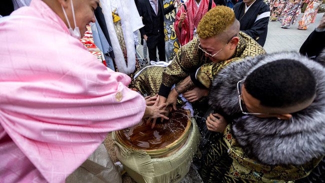 FOTO: Sambut Usia Dewasa, Anak Muda Jepang Rayakan Hari Kedewasaan