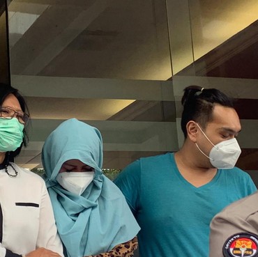 Tentang Velline Chu 'Ratu Begal' si Pedangdut VU yang Diciduk karena Sabu