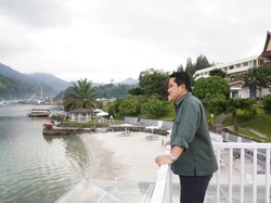 Erick Thohir Healing di Danau Toba, Netizen: Sini Pak Tempat Saya...