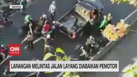 VIDEO: Larangan Melintas Jalan Layang Diabaikan Pemotor