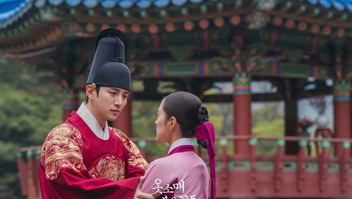 Sukses Jadi Raja dalam Drama The Red Sleeve, Berikut 4 Drakor Populer Lainnya yang Diperankan Lee Jun Ho 2PM