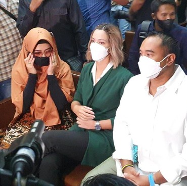 Kronologi Nia Ramadhani Diciduk Narkoba hingga Vonis 1 Tahun Penjara