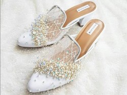 7 Rekomendasi Sepatu Pengantin Wanita untuk Pakai Kebaya Atau Gaun Pernikahan