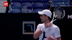 VIDEO: Djokovic Kembali Berlatih Setelah Bebas dari Tahanan Imgirasi