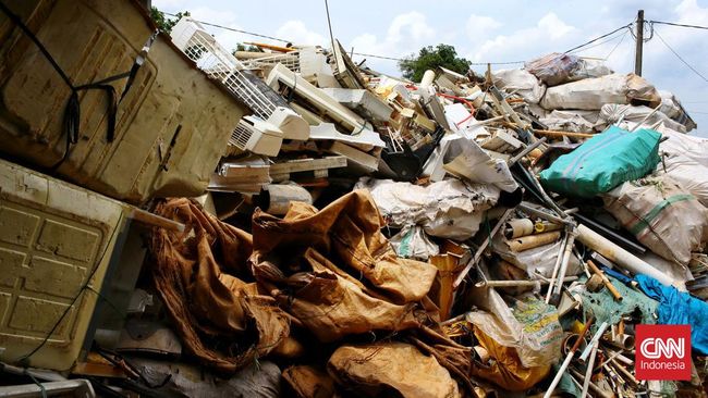 Sampah Plastik 2021 Naik ke 11,6 Juta Ton, KLHK Sindir Belanja Online Sebanyak 17 persen dari 68,5 juta ton total sampah nasional pada 2021 merupakan sampah plastik.