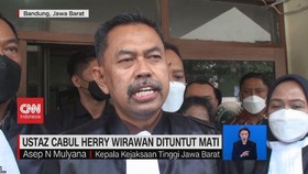 VIDEO: Ustaz Cabul Herry Wirawan Dituntut Mati