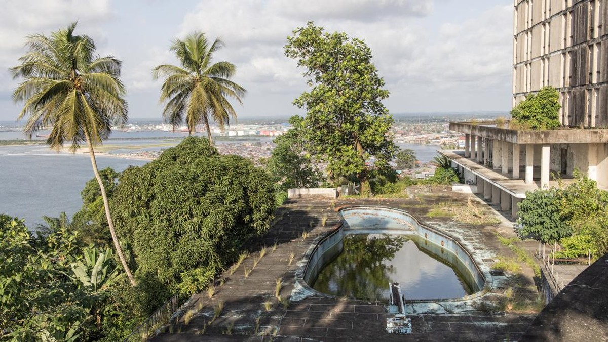 FOTO: Wisata Angker Hotel Saksi Bisu Perang Saudara Liberia