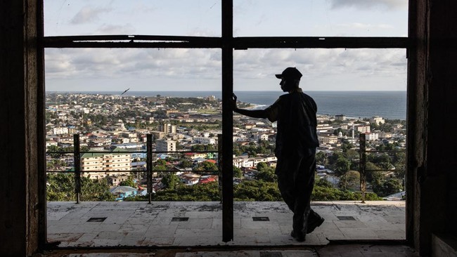 FOTO: Wisata Angker Hotel Saksi Bisu Perang Saudara Liberia