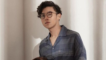 Ardhito Pramono Jatuh Pingsan di Atas Panggung Saat Tampil Bernyanyi