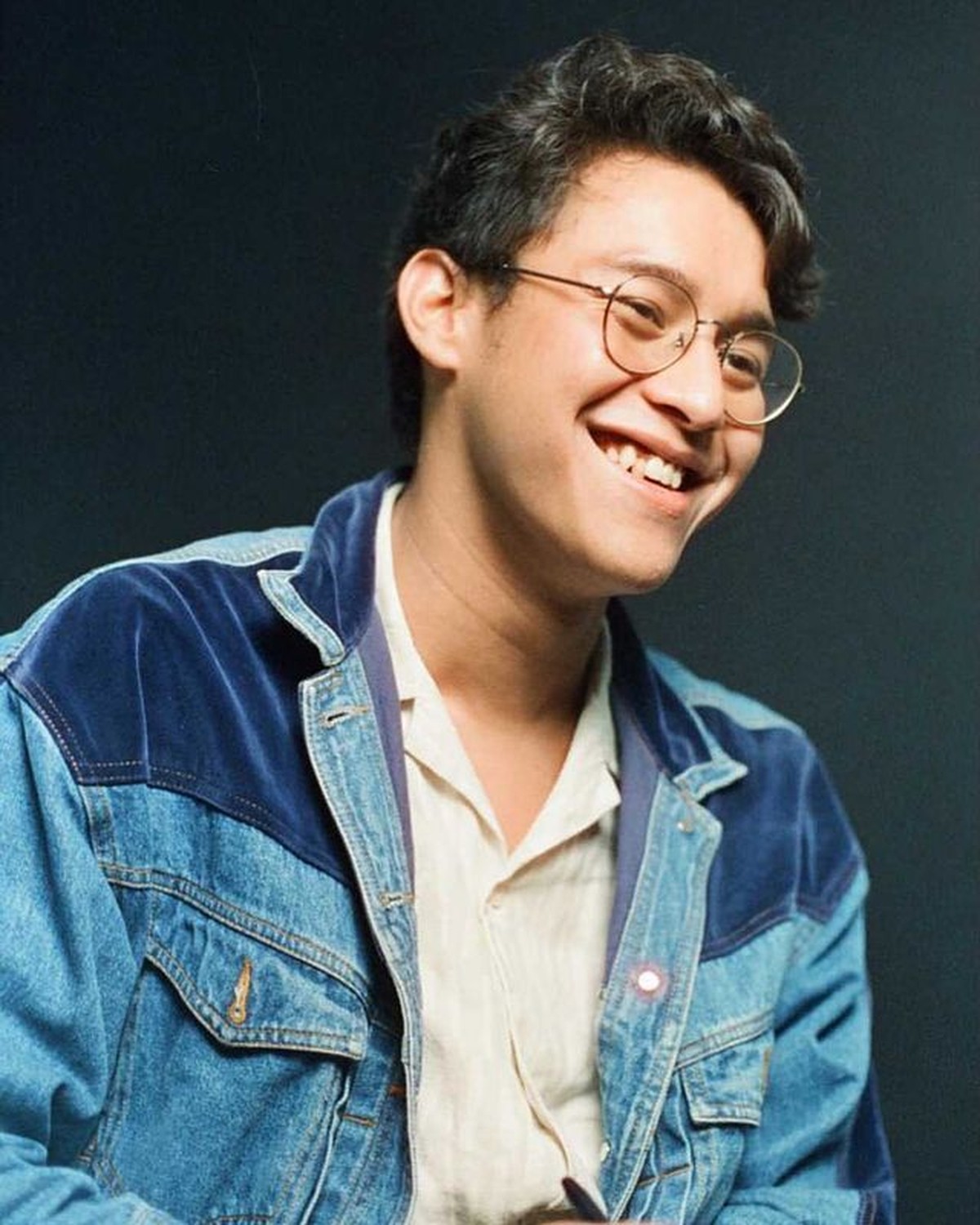 Ardhito Pramono bikin heboh publik karena aktor dan penyanyi inisial AP yang ditangkap polisi karena narkoba&period; Yuk intip&excl;