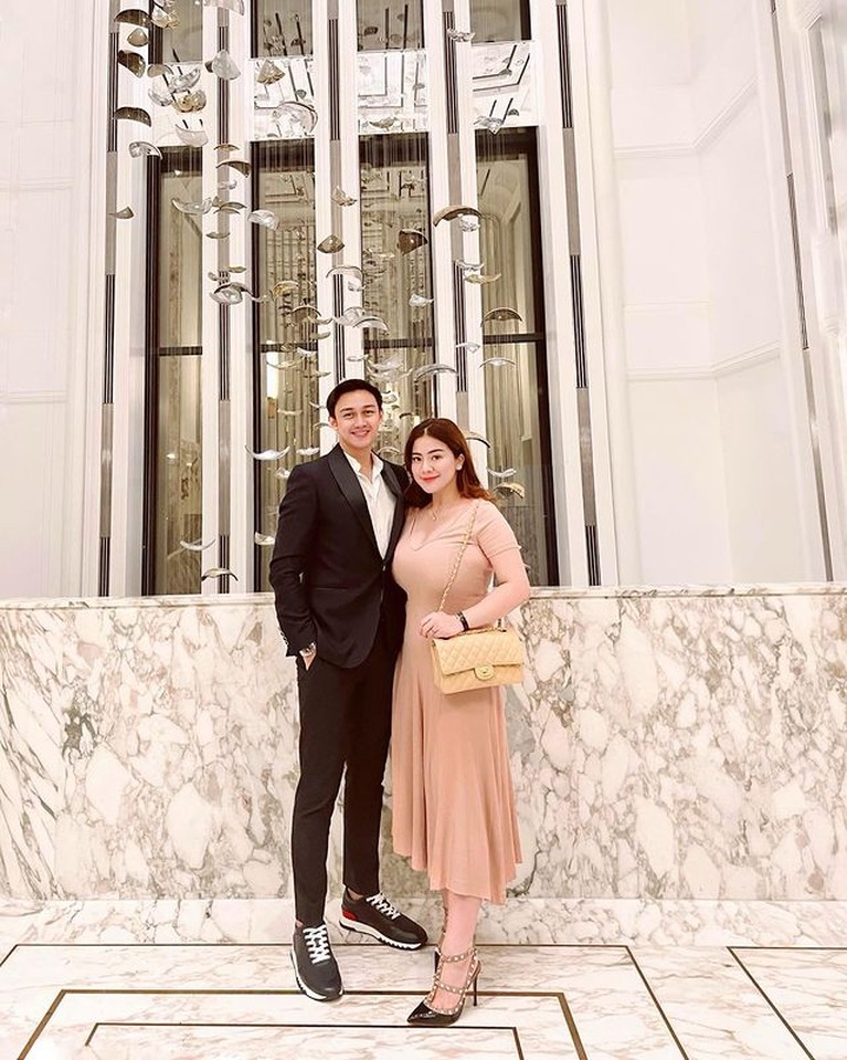7 Potret Felicya Angelista & Hito Caesar Rayakan Anniversary Pertama 7 Potret Felicya Angelista & Hito Caesar Rayakan Anniversary Pertama