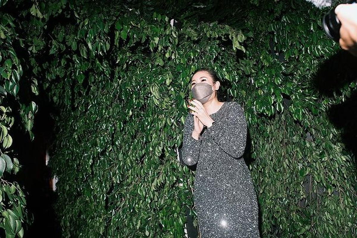 7 Potret Kejutan Ultah Nindy Ayunda