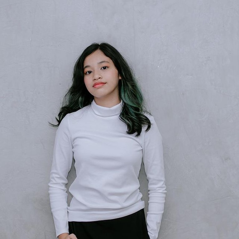 7 Potret Shakiena Azalea Putri Pasha Ungu 7 Potret Shakiena Azalea Putri Pasha Ungu