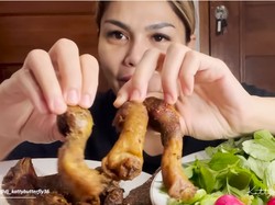 Cicip Kepala Ayam Goreng Pertama Kali, DJ Katty Butterfly: Seram Banget!