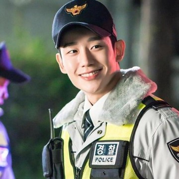 img-title Deretan Polisi Ganteng di Drama Korea Populer yang Sukses Curi Perhatian