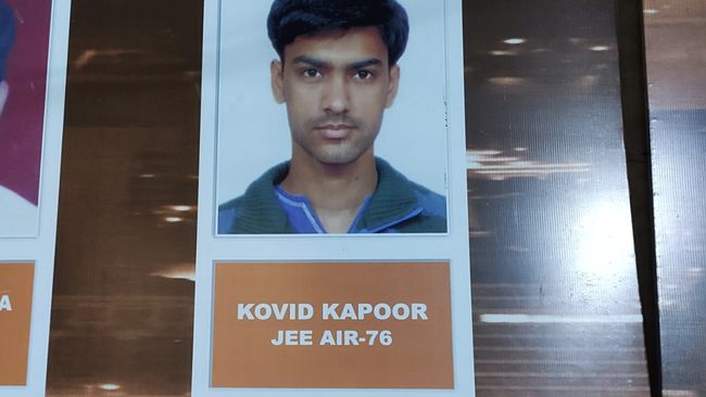 Salah satu warga Bangalore, India, yang memiliki nama Kovid Kapoor viral karena namanya saat dilafalkan mirip seperti penyakit Covid-19.