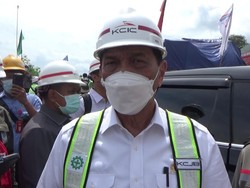 Waduh! Tanah Proyek Kereta Cepat Runtuh, Luhut Turun ke Lokasi