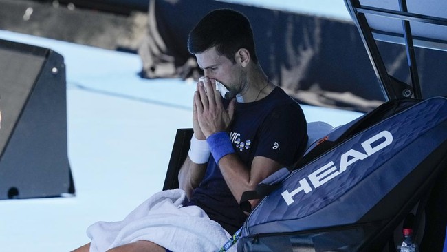 Novak Djokovic mengaku terpapar Covid-19 dan membenarkan timnya melakukan kesalahan administrasi ketika masuk ke Australia.