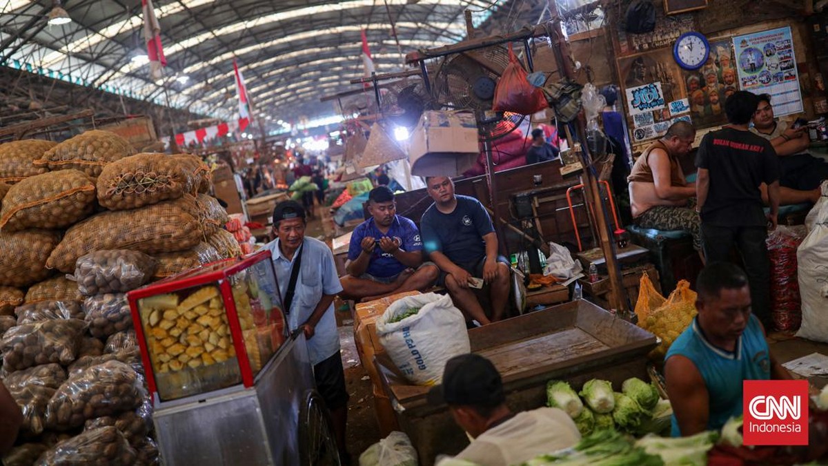 FOTO: Persiapan Mempersolek Pasar Induk Kramat Jati Jaktim