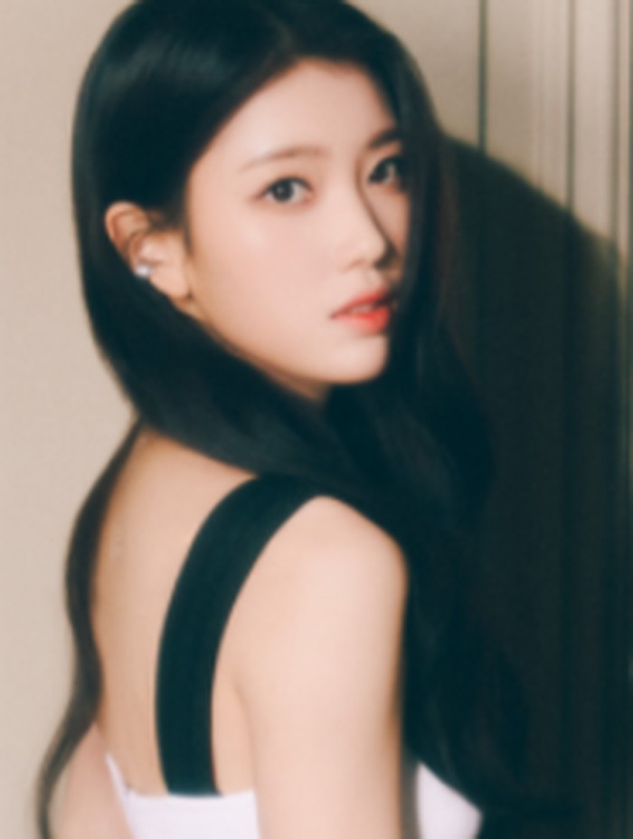 Saking cintanya terhadap dansa, Xiaoting melanjutkan pendidikan di Konservatorium Musik Sichuan (kampus populer para selebriti terkenal di Cina), departemen seni pertunjukan./ Foto: twitter.com/@official_kep1er