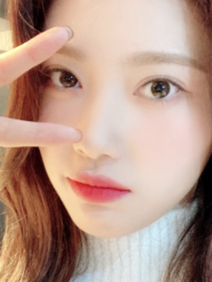 Sejak masih jadi peserta Girls Planet 999, Xiaoting sudah mencuri perhatian berkat kecantikannya yang natural. Ia juga sering terlipih menduduki posisi center di setiap misi dalam acara tersebut, lho!/ foto: twitter.com/@official_kep1er