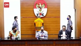 VIDEO: KPK Tahan Eks Pejabat Waskita Karya Korupsi Gedung IPDN Gowa