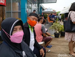 Kick Off Vaksin Booster, Begini Suasana di Puskesmas Kramat Jati