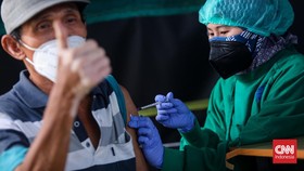 Rangkuman Covid: PPKM Diperpanjang Hingga Booster Halal Sinovac