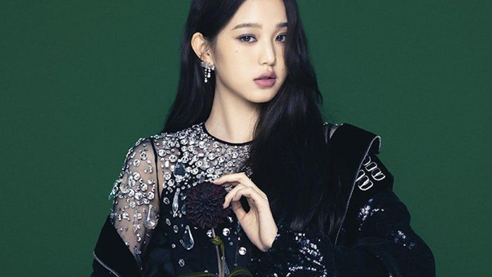 Punya Kecantikan Luar Biasa dan Dijuluki Barbie Hidup, Ini 5 Idol K-Pop dengan Visual Paling 'Unreal'