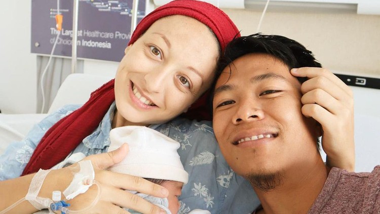 Bule Prancis Nikahi Pria Lombok Bule Prancis Nikahi Pria Lombok