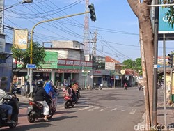 Lampu Lalin di Palabuhanratu Ngumpet-Mati, Warga: Rawan Kecelakaan