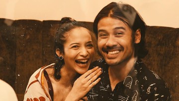 Chicco Jerikho's reaction to seeing Princess Marino's intimate scene at the Disconnected Kite thumbnail