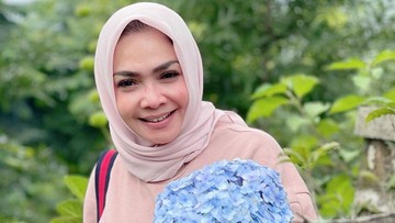 RIETA PERNAH HIDUP SUSAH