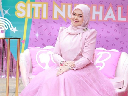 Serba Pink, Ini 9 Potret Pesta Ultah Siti Nurhaliza ke-43 Bertema Barbie