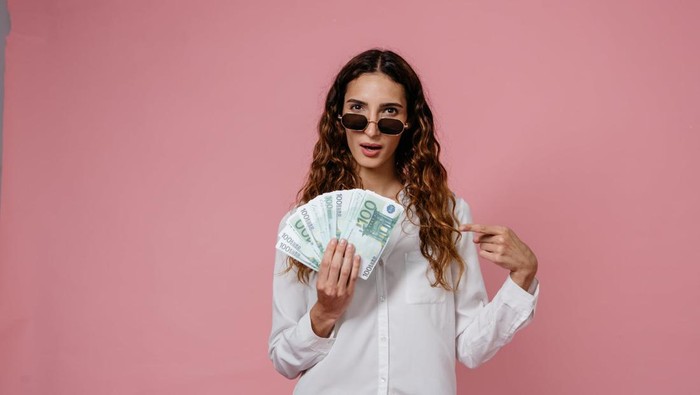 Tips Muda Kaya Raya, Lakukan 5 Hal Ini untuk Capai Kemapanan Finansial di Usia 20-an Tips Muda Kaya Raya, Lakukan 5 Hal Ini untuk Capai Kemapanan Finansial di Usia 20-an