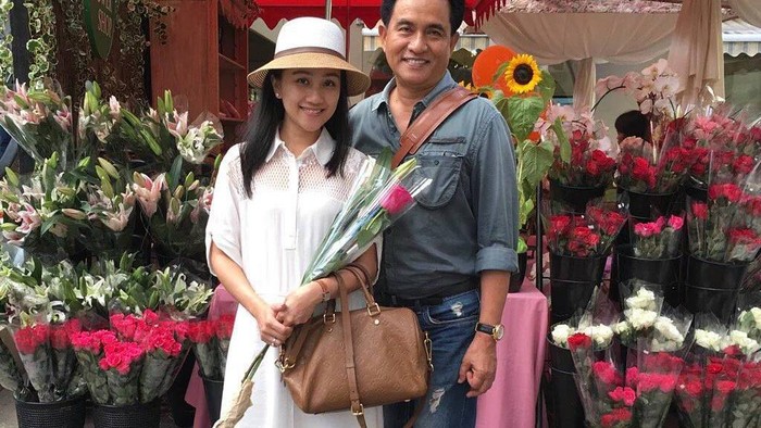 Yusril Ihza Mahendra dan istri