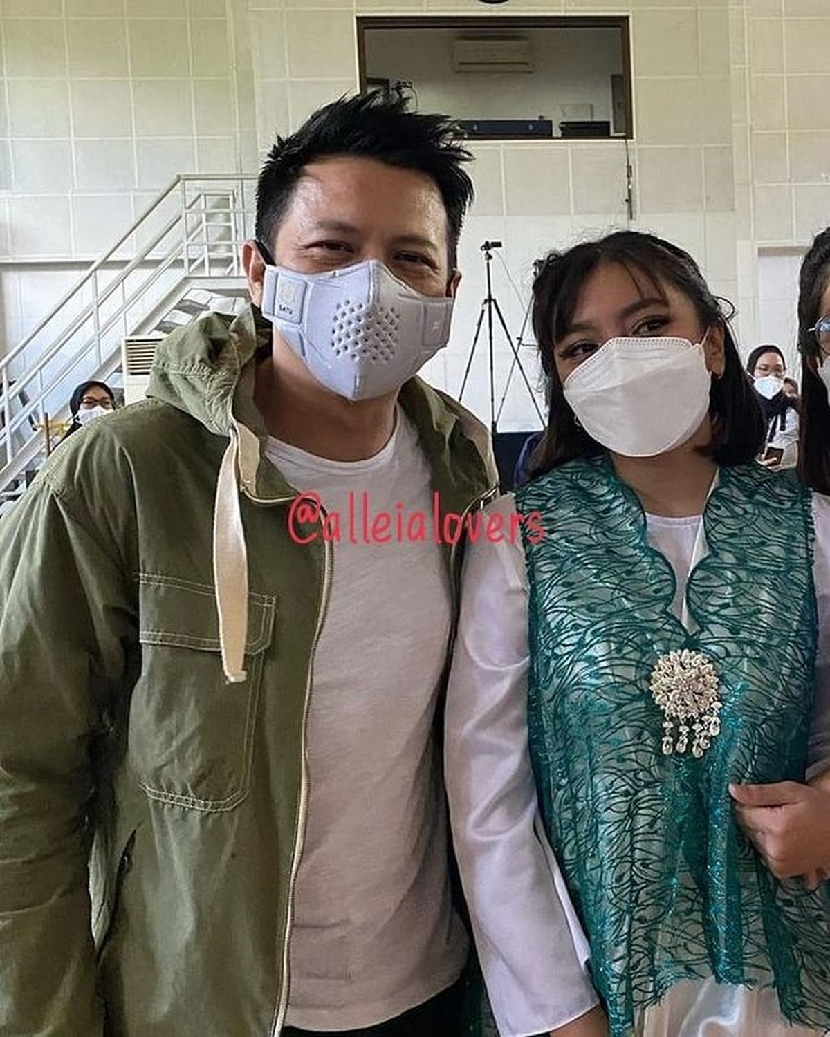 Ariel NOAH jarang mengunggah kebersamaannya dengan sang putri&comma; Alleia&period; Yuk kita intip momen manis mereka yang langka&excl;