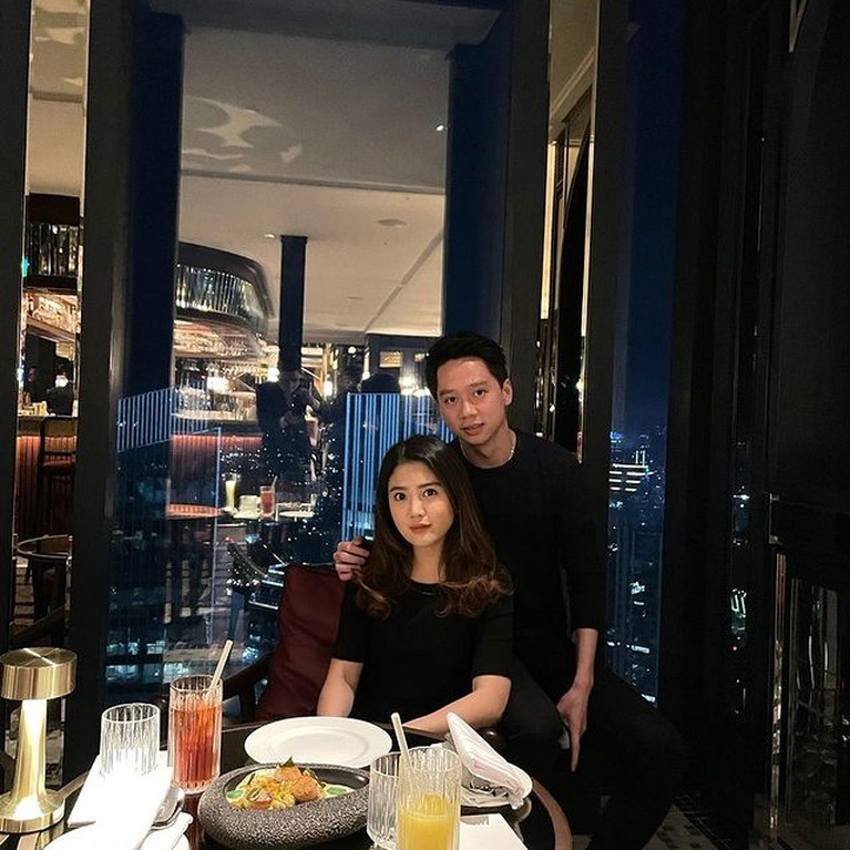 7 Potret Valencia Tanoesudibjo Kevin Sanjaya akhirnya go public dengan Valencia Tanoesudibjo putri konglomerat Hari Tanoesudibjo. Yuk intip potretnya!