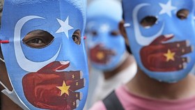 Meta Blokir Ribuan Akun Pencitraan China, Termasuk di Isu Xinjiang