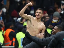Alexis Sanchez, Singa yang Terkurung di Kandang