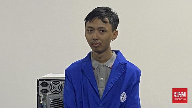 Jadi Miliarder, Ghozali Was-was Foto Selfie NFT Disalahgunakan Ghozali Everyday merupakan seorang mahasiswa Universitas Dian Nuswantoro (UDINUS), Semarang. Ia sudah mulai menjual foto selfie yang ia ambil sejak 2017.