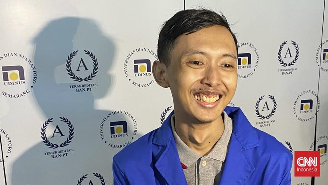 Beberapa media asing menyoroti keberhasilan Sultan Gustaf Al Ghozali mendadak tajir dengan cuan hingga Rp1,5 miliar dari menjual foto selfie di NFT.