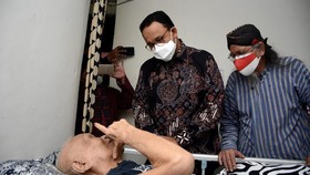 Anies Pastikan Biaya Perawatan Remy Sylado Ditanggung Pemprov DKI